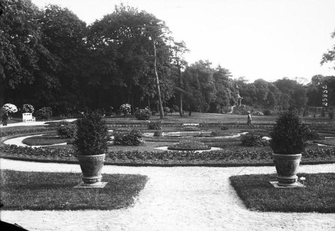 bagatelle_1913_001.jpg