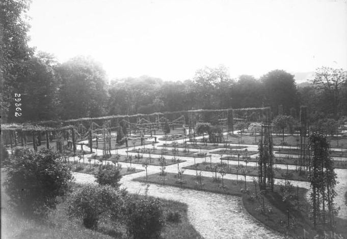 bagatelle_1913_003.jpg